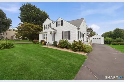32 Crown Street, Trumbull, CT 06611 - Photo 2