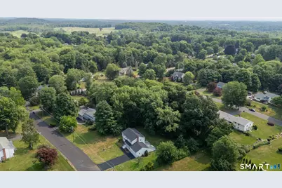 5 Butternut Drive, Bloomfield, CT 06002 - Photo 2