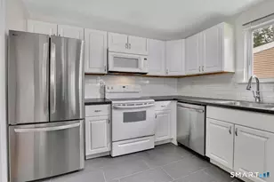 1231 Washington St, Middletown, CT 06457 - Photo 8