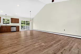 846A Vauxhall Street Ext., Waterford, CT 06385 - Photo 12