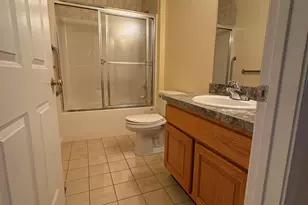 162 Thistle Pond Dr, Bloomfield, CT 06002 - Photo 10
