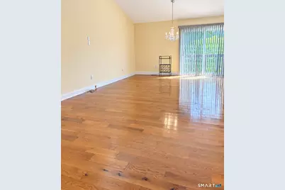 162 Thistle Pond Drive #162, Bloomfield, CT 06002 - Photo 4