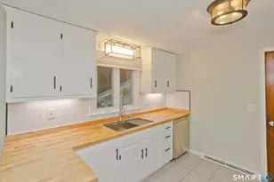 31 Jewel St, Enfield, CT 06082 - Photo 14