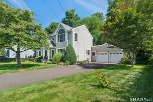37 Stevenson Rd, Fairfield, CT 06825 - Photo 4