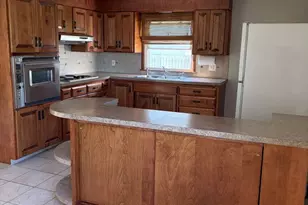 20 Venice Ave, Waterbury, CT 06708 - Photo 2