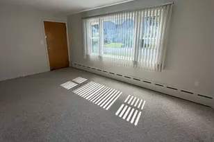 20 Venice Ave, Waterbury, CT 06708 - Photo 6