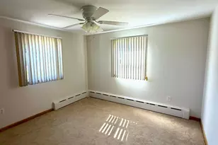 20 Venice Ave, Waterbury, CT 06708 - Photo 10