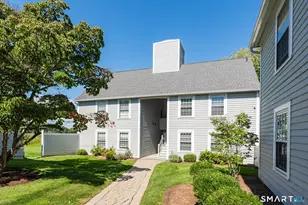 32 River Colony, Guilford, CT 06437 - Photo 2