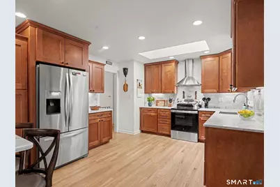 16 Brookhill Lane, Norwalk, CT 06851 - Photo 8
