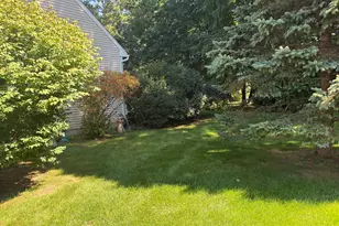 37 Ballymeade Ln, Windsor, CT 06095 - Photo 2