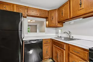 1 E Gate Ln, Hamden, CT 06514 - Photo 6