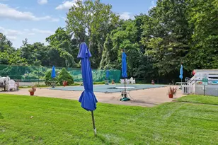 1 E Gate Ln, Hamden, CT 06514 - Photo 18