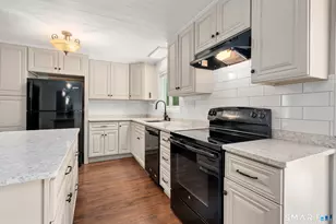 814 New Litchfield St, Torrington, CT 06790 - Photo 6