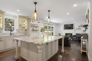 74 Hastings Ln, Stamford, CT 06905 - Photo 10