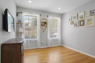 74 Hastings Ln, Stamford, CT 06905 - Photo 18