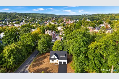 45 Beleden Gardens Drive, Bristol, CT 06010 - Photo 2