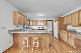 379 Waverly Rd, Shelton, CT 06484 - Photo 14