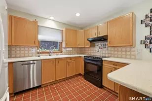 2 Ward Dr, Danbury, CT 06810 - Photo 10