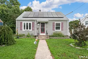 15 Fenway Dr, Hamden, CT 06517 - Photo 1