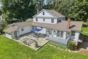 1835 Cross Hwy, Fairfield, CT 06824 - Photo 4