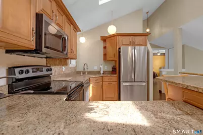 90 Bell Street, Manchester, CT 06040 - Photo 6
