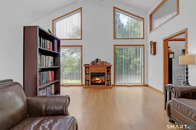 90 Bell Street, Manchester, CT 06040 - Photo 12