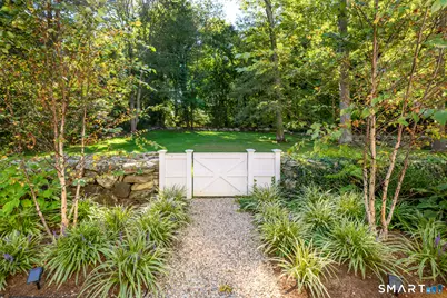 14 Stanton Drive, Stamford, CT 06902 - Photo 6