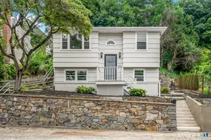 254 Myrtle St, Shelton, CT 06484 - Photo 1