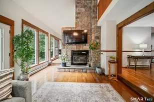 26 Vidich Ln, Naugatuck, CT 06770 - Photo 4