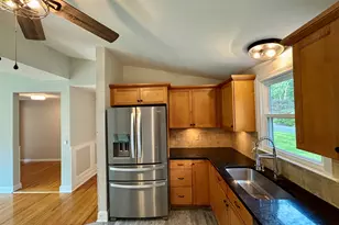 13 Black Oak Dr, East Lyme, CT 06333 - Photo 4