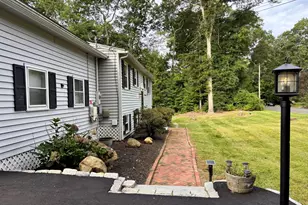 13 Black Oak Dr, East Lyme, CT 06333 - Photo 2