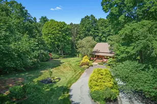 418 Lovely St, Avon, CT 06001 - Photo 2