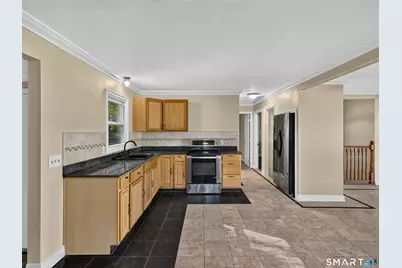 348 Bayonet Street, New London, CT 06320 - Photo 28