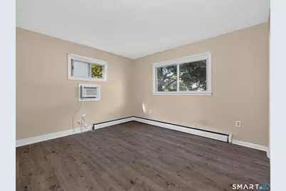 348 Bayonet Street, New London, CT 06320 - Photo 32