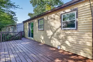348 Bayonet St, New London, CT 06320 - Photo 8