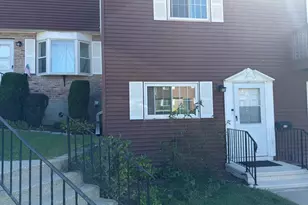 41 Patricia Rd, Bridgeport, CT 06606 - Photo 2