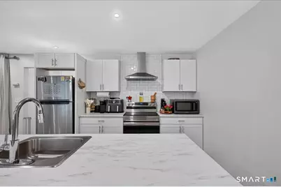327 Lakeside Boulevard West, Waterbury, CT 06708 - Photo 18