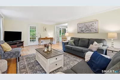 39 Laurel Lane, Simsbury, CT 06070 - Photo 4