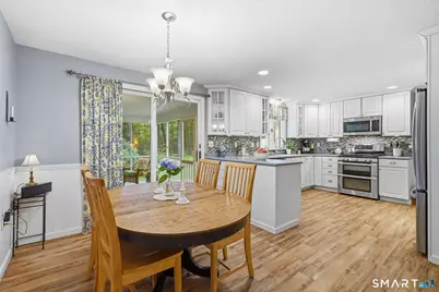 39 Laurel Lane, Simsbury, CT 06070 - Photo 10