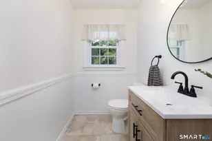 16 Dorrance Pl, Hamden, CT 06518 - Photo 12