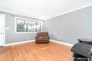 91 Orangewood W, Derby, CT 06418 - Photo 2