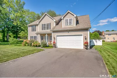 75 Montague Street, Wethersfield, CT 06109 - Photo 2