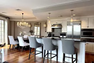 85 Memorial Rd, West Hartford, CT 06107 - Photo 14