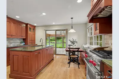 48 Chestnut Hill Lane, Stamford, CT 06903 - Photo 8