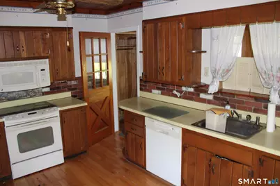 70 Woodside Avenue, Oxford, CT 06478 - Photo 4