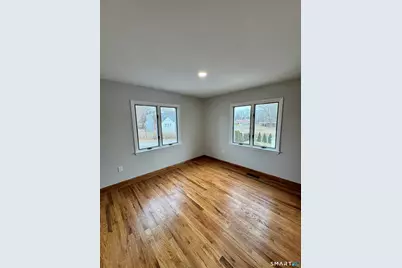 46 Rosemary Drive, Bridgeport, CT 06606 - Photo 4