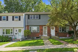 12 Towne House Ln, Wethersfield, CT 06109 - Photo 1
