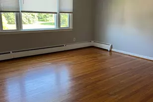 38 Park St, East Haven, CT 06513 - Photo 2