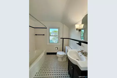33 Marcroft Street, Stratford, CT 06614 - Photo 28