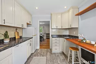 28 Courtland Ave, Stamford, CT 06902 - Photo 12